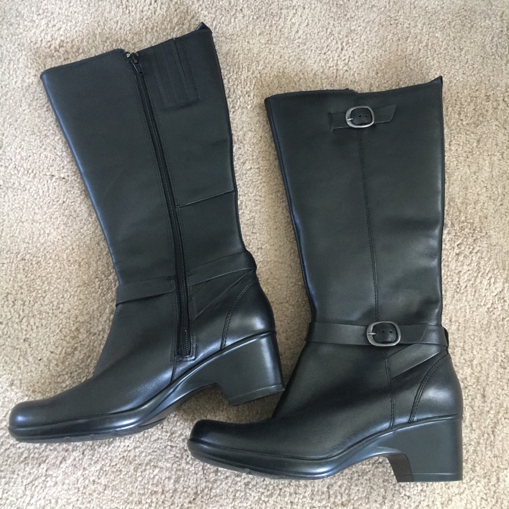 Clarks boots.